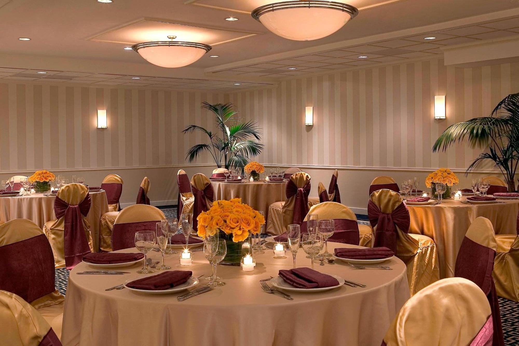 Four Points By Sheraton Wakefield Boston Hotel & Conference Center Экстерьер фото